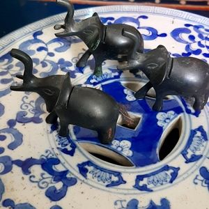 3 Vintage metal elephant place card holders